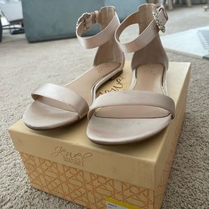 Badgley Mischka Bridal Flat Sandals - 8.5